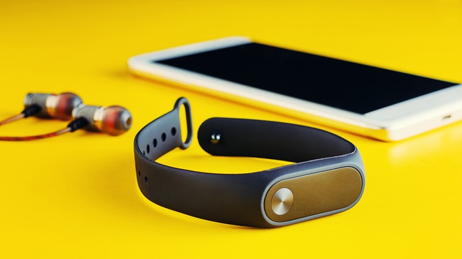 headphones fitness tracker iphone